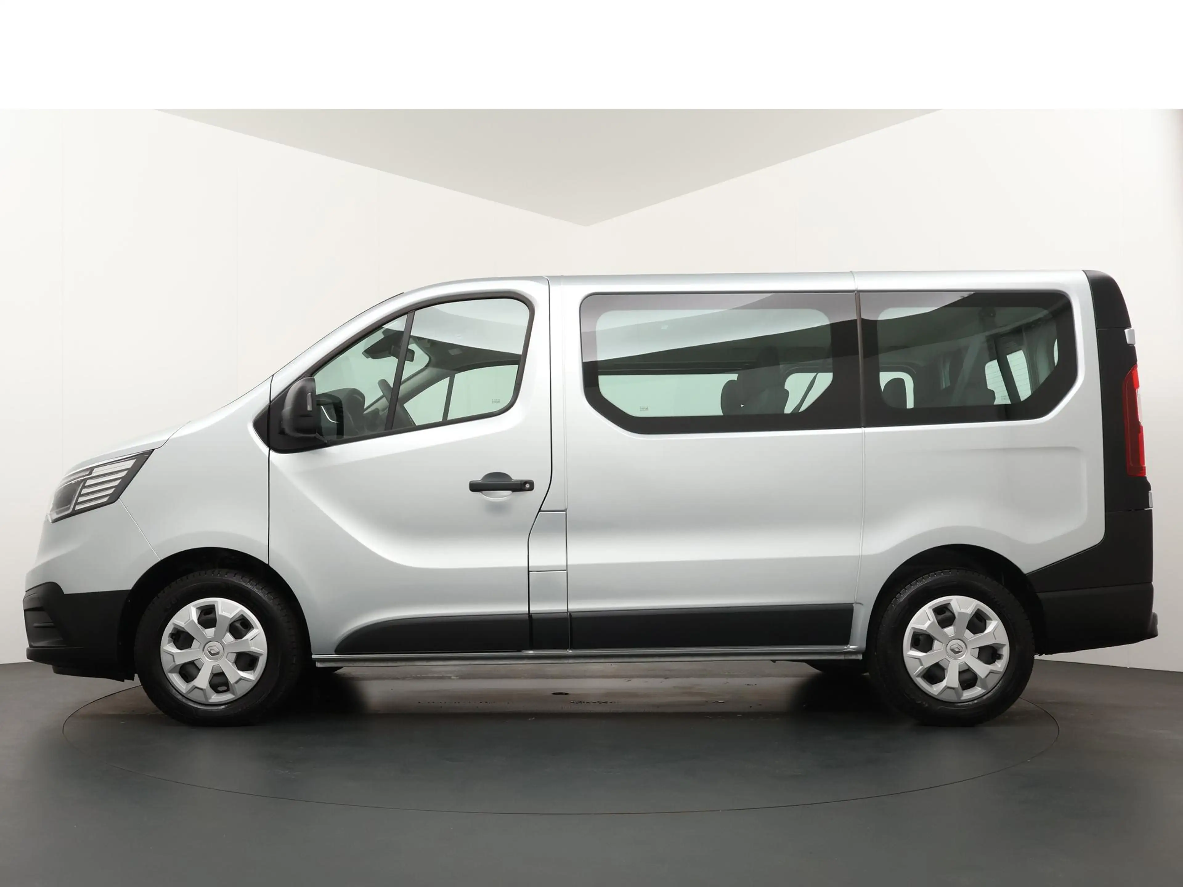 Renault Trafic Passenger Energy Blue dCi 110 Authentique | 9-Pers — photo 2