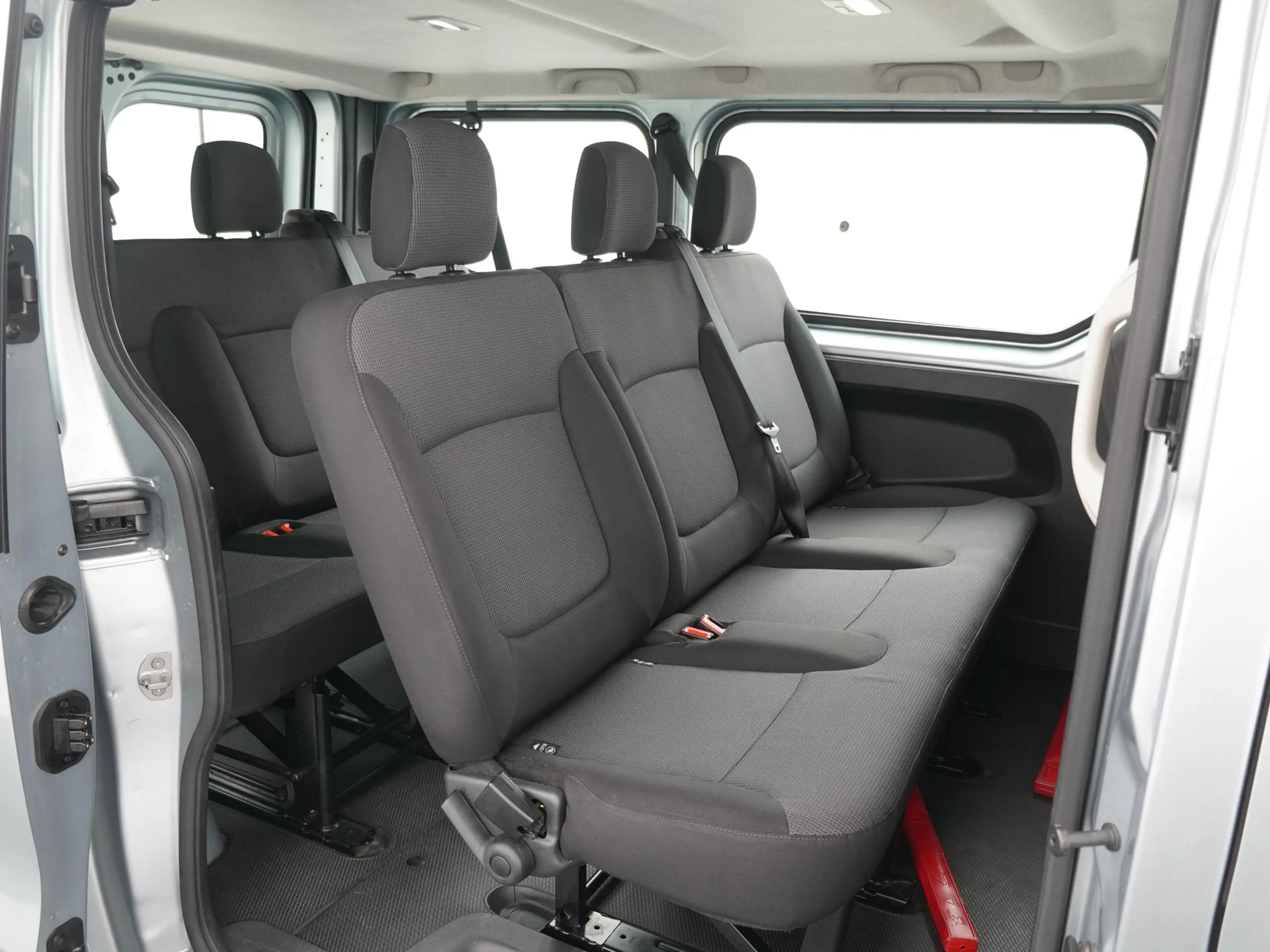 Renault Trafic Passenger Energy Blue dCi 110 Authentique | 9-Pers — photo 10