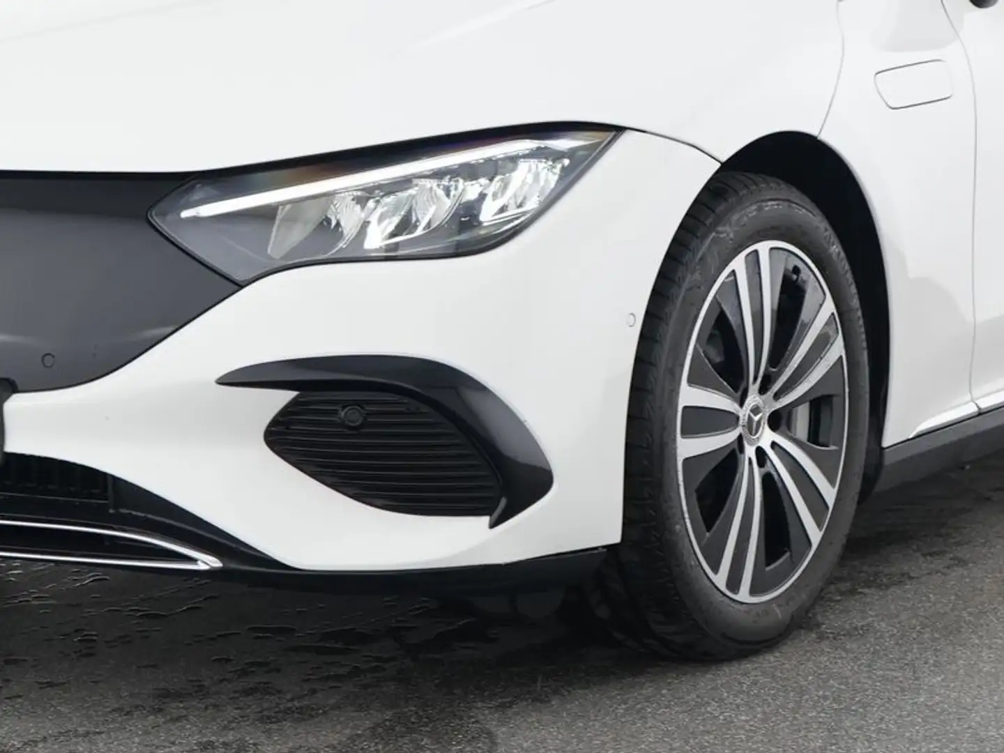 Mercedes-Benz EQE 300 Advanced Plus Paket+Winter+Distro+Memory Weiß - 2