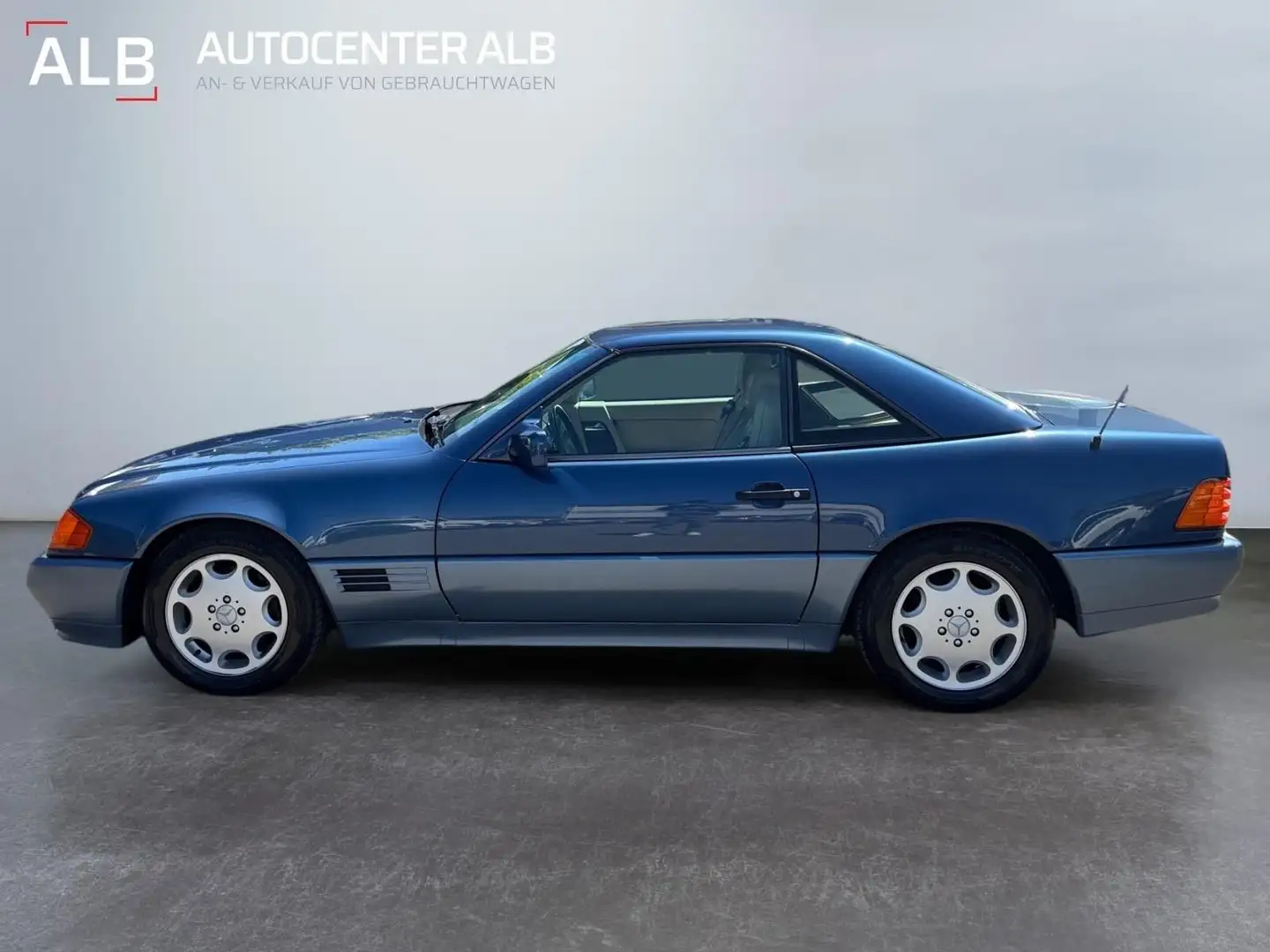 Mercedes-Benz SL 300 - 24 V Cabrio/1.HAND/AUTOM./LEDER/SHZ/TOP Modrá - 2