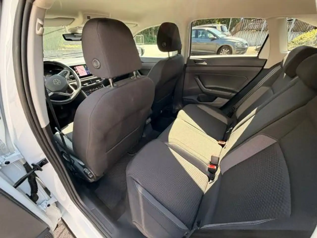 Volkswagen Taigo 1.0TSI DSG Life *Anhängerkupplung*Keylessentry Kessy*2 Zonen Klimaautomatik*Rückfahrkamera*Navigation-vorbereitet*, миниатюра 19