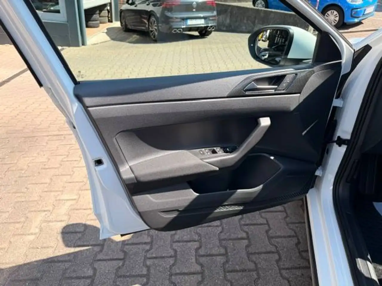 Volkswagen Taigo 1.0TSI DSG Life *Anhängerkupplung*Keylessentry Kessy*2 Zonen Klimaautomatik*Rückfahrkamera*Navigation-vorbereitet*, миниатюра 8
