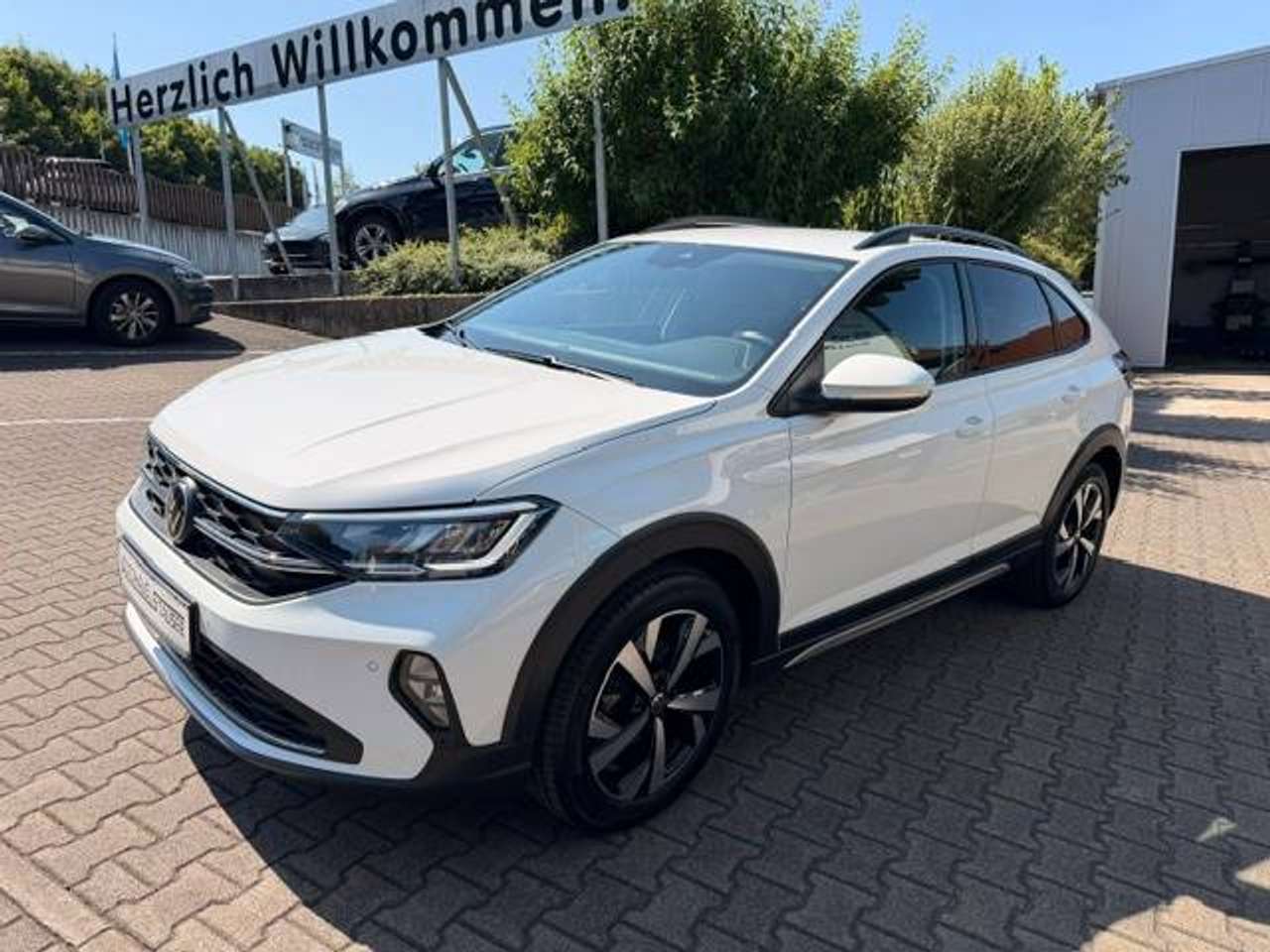 Volkswagen Taigo 2024 — 1.0TSI DSG Life *Anhängerkupplung*Keylessentry - Kessy*2 Zonen Klimaautomatik*Rückfahrkamera*
