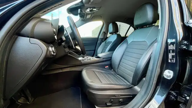 Alfa Romeo Giulia view 11