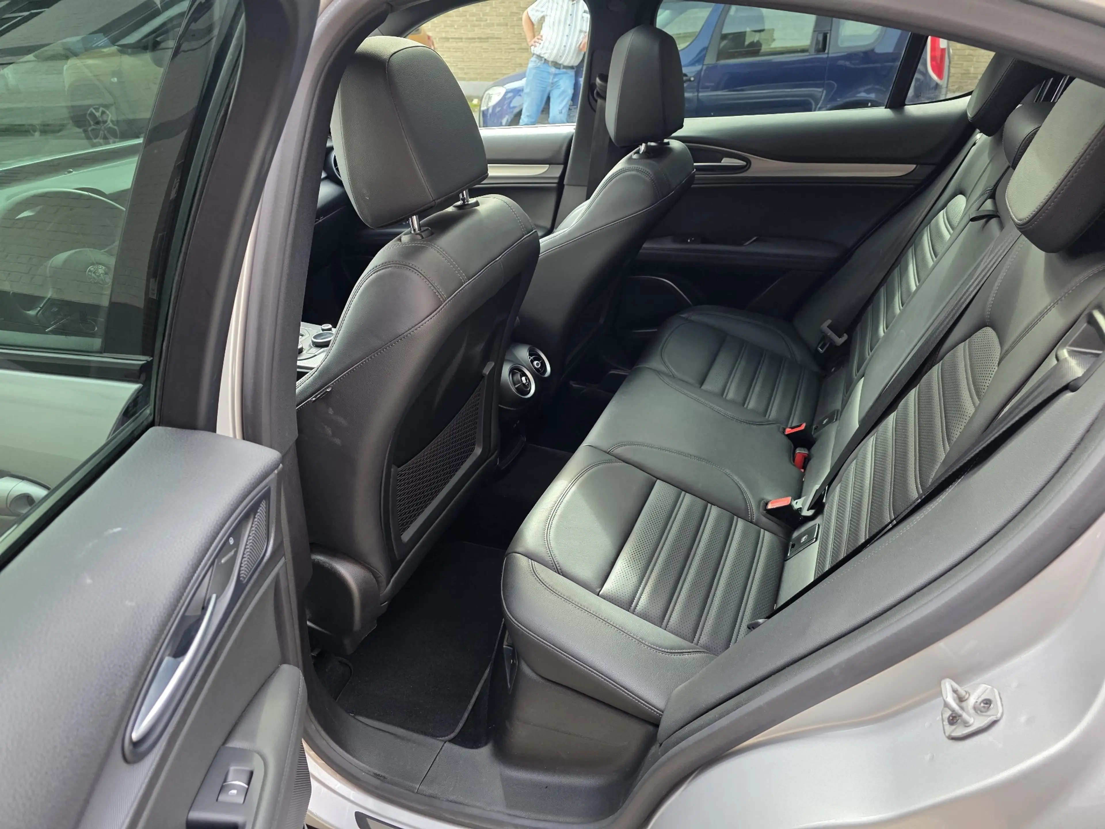 Alfa Romeo Stelvio Stelvio 2.0 T AWD Sport (EU6d-TEMP) — photo 8