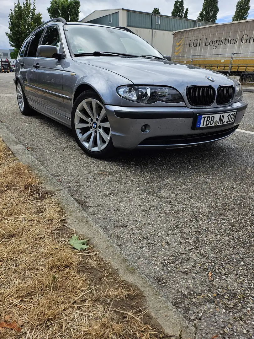 BMW 320 320d Edition Exclusive Grau - 1