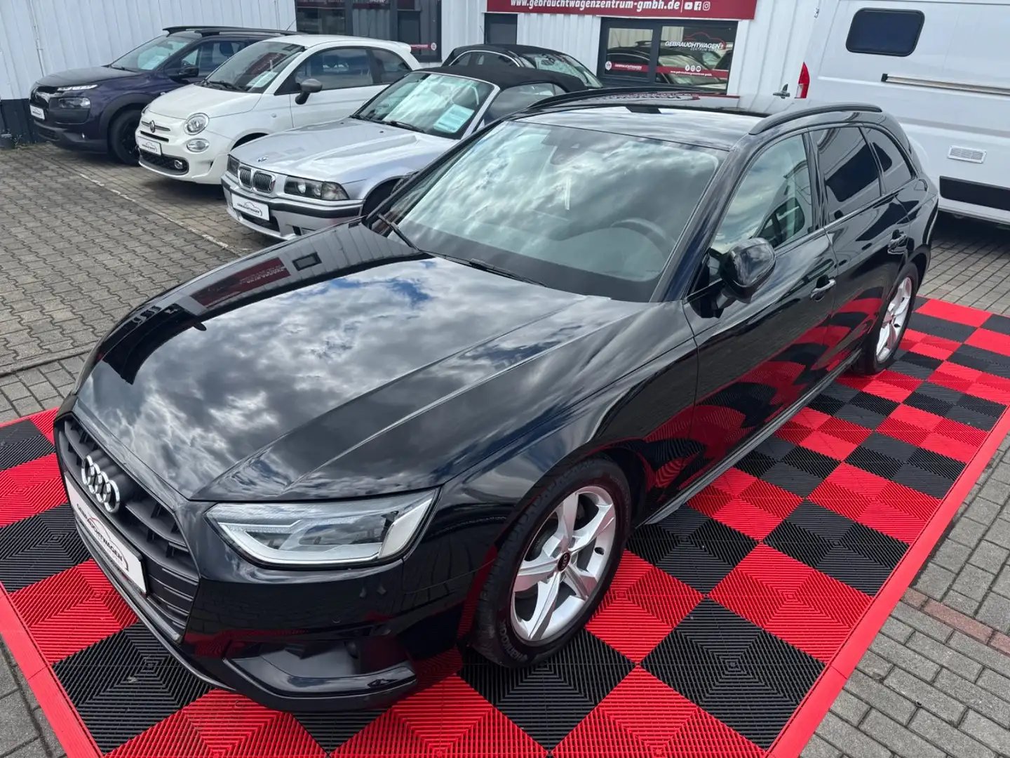 Audi A4 Avant 35 TDI advanced * Led, AHK, Kamera* Schwarz - 2