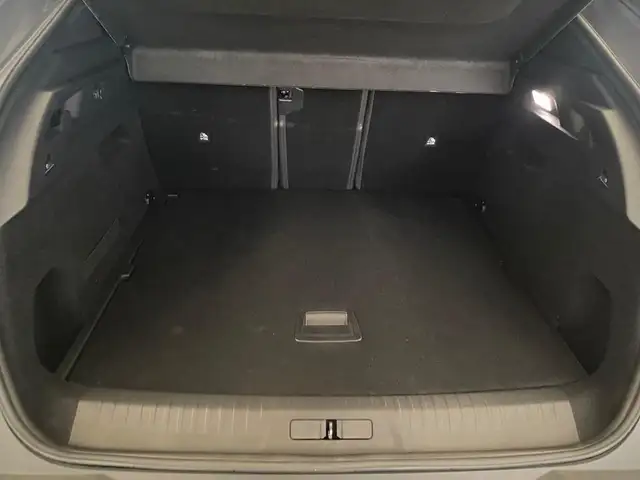 Peugeot 3008 view 9