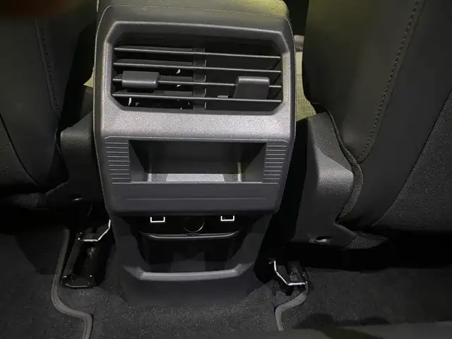 Peugeot 3008 view 13