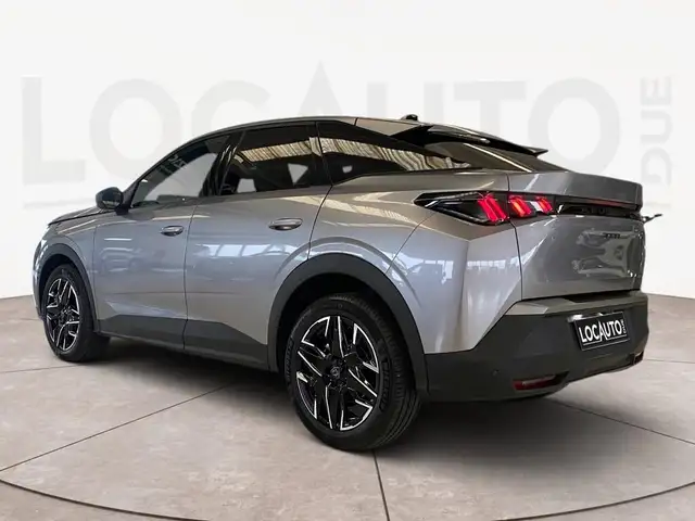 Peugeot 3008 view 5
