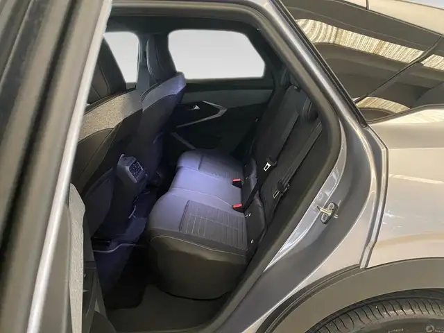 Peugeot 3008 view 8