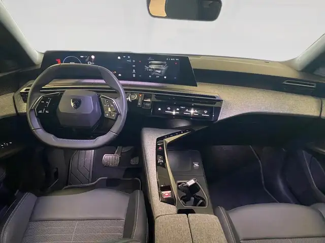 Peugeot 3008 view 6