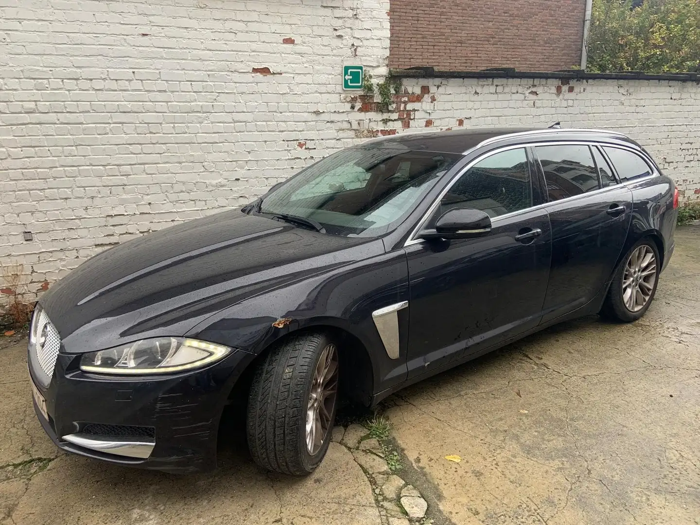 Jaguar XF XF SW 2.2 D I MARCHAND-EXPORT I PB DIRECTION ASS Noir - 1