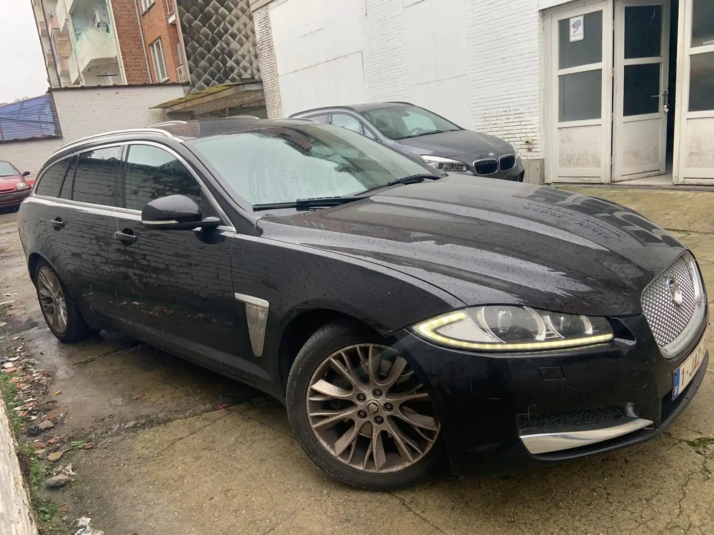 Jaguar XF XF SW 2.2 D I MARCHAND-EXPORT I PB DIRECTION ASS Noir - 2