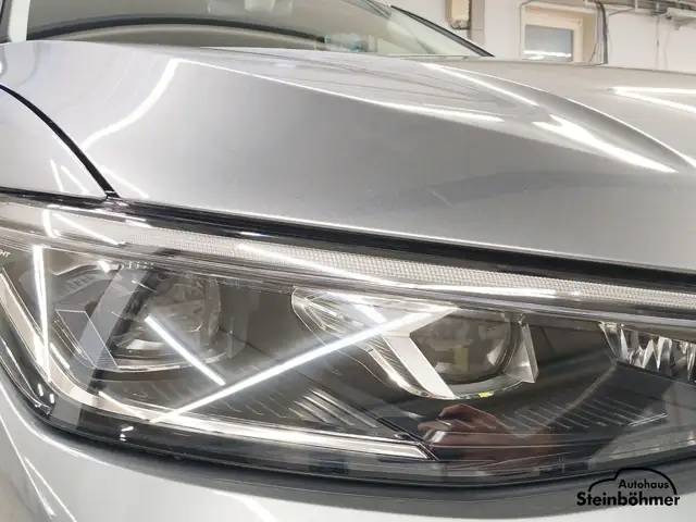 Volkswagen Passat view 12