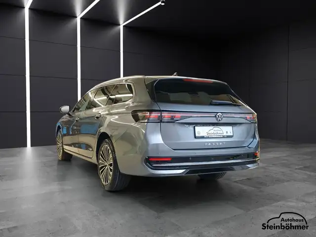 Volkswagen Passat view 4