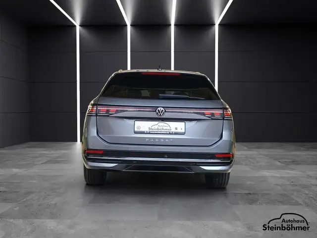 Volkswagen Passat view 5