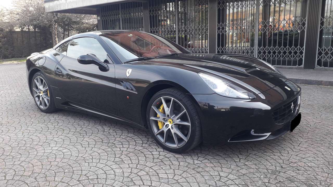 Ferrari California California 4.3 dct     DISPONIBILE !