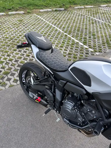 Yamaha MT-07 - foto 2