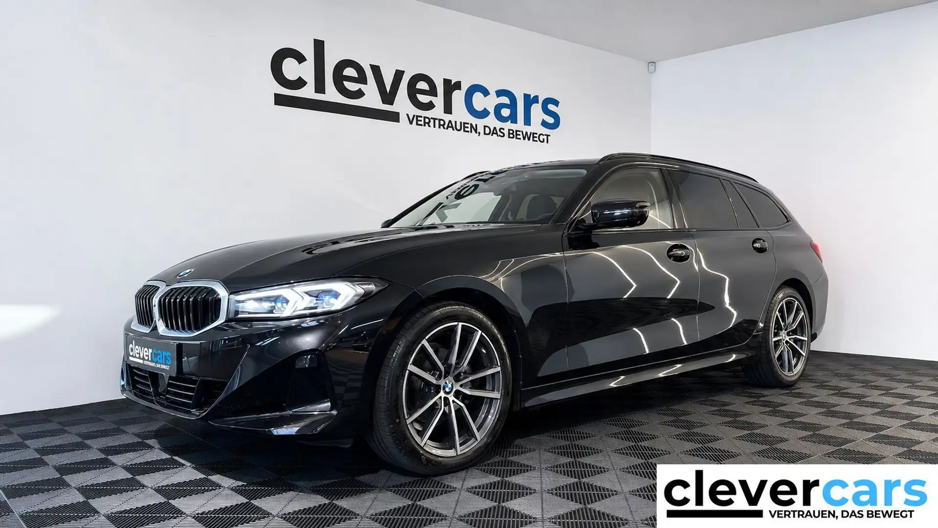 BMW 318 d 48 V Touring Aut. Schwarz - 1