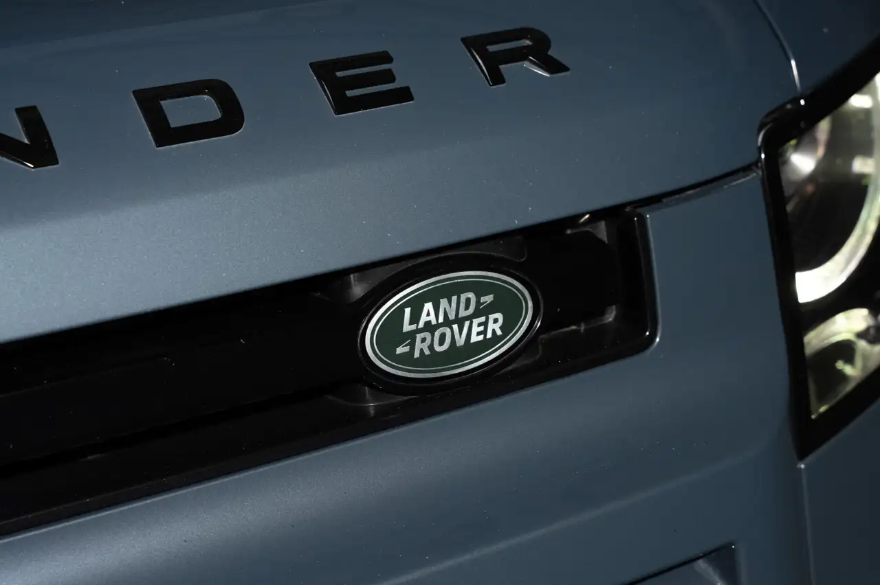 Land Rover Defender снимка Land Rover Defender