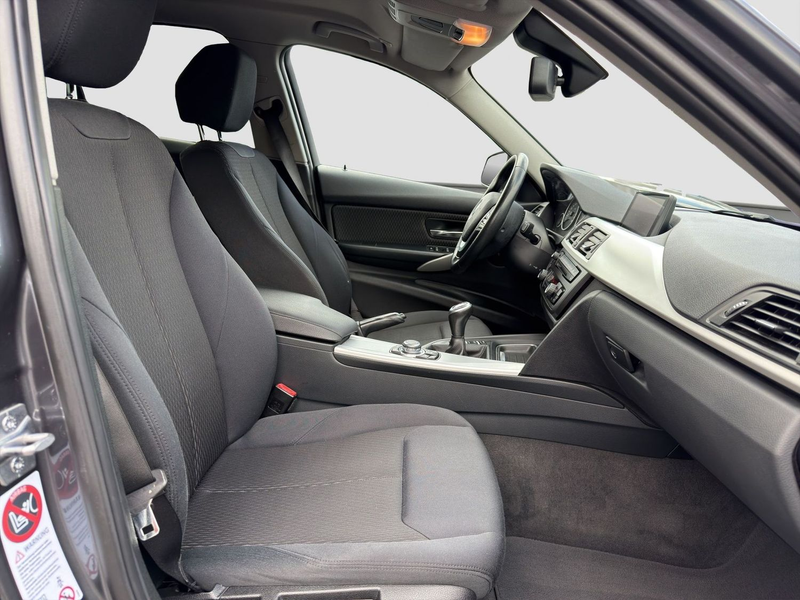 BMW 320 d Lim Navi-Prof HuD Bi-Xenon PDC v+h 2.Hand — photo 12