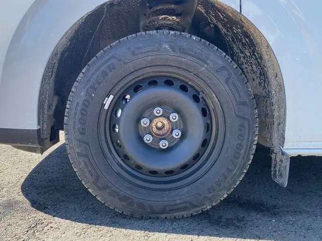 Ford E-Transit view 9