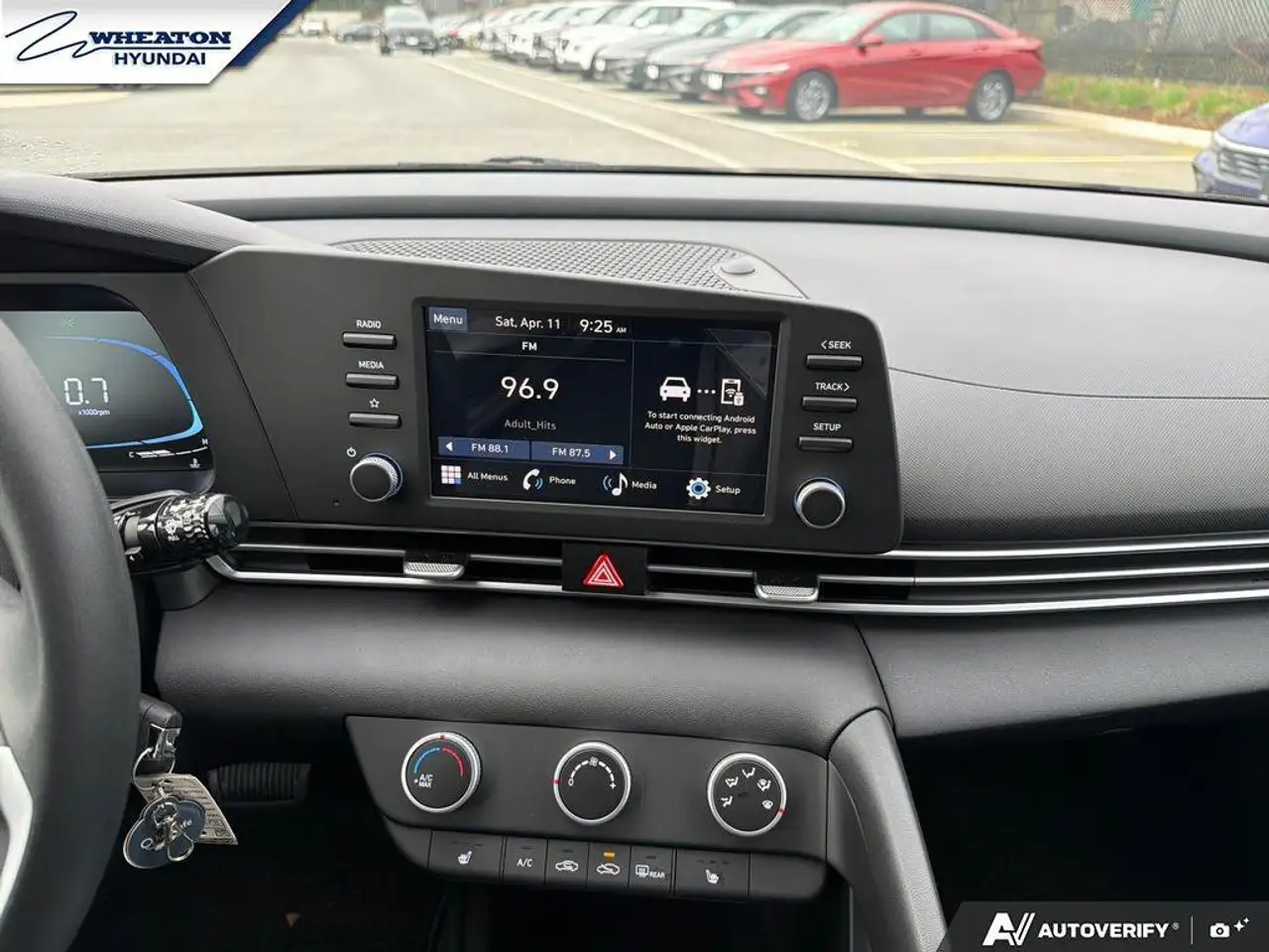Hyundai ELANTRA снимка Hyundai ELANTRA