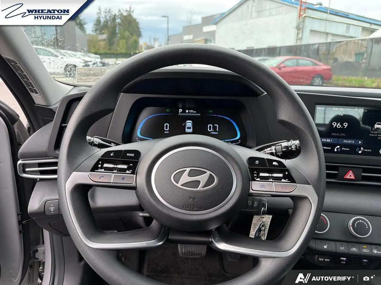 Hyundai ELANTRA снимка Hyundai ELANTRA
