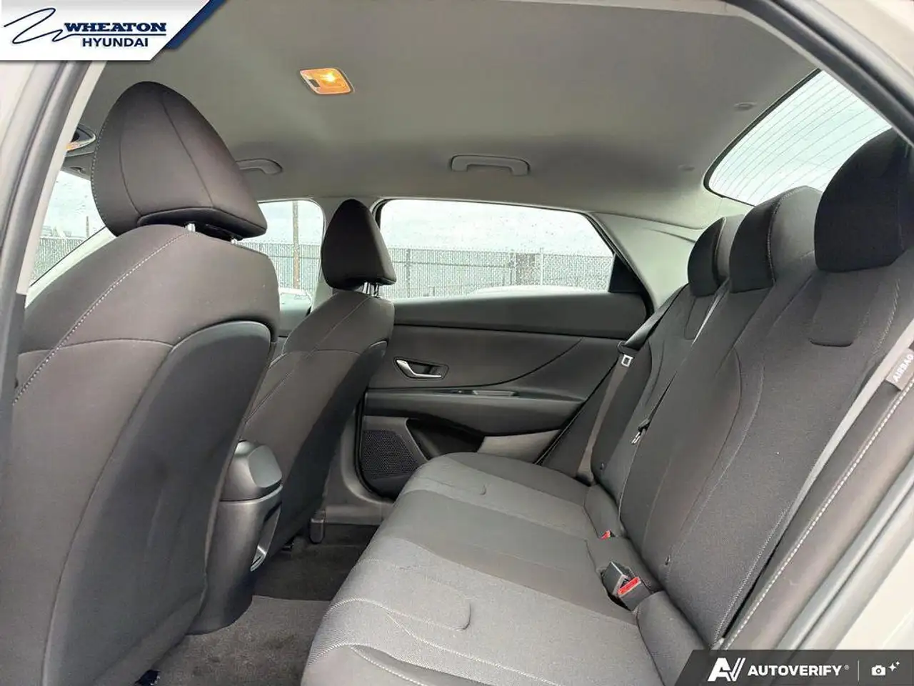 Hyundai ELANTRA снимка Hyundai ELANTRA