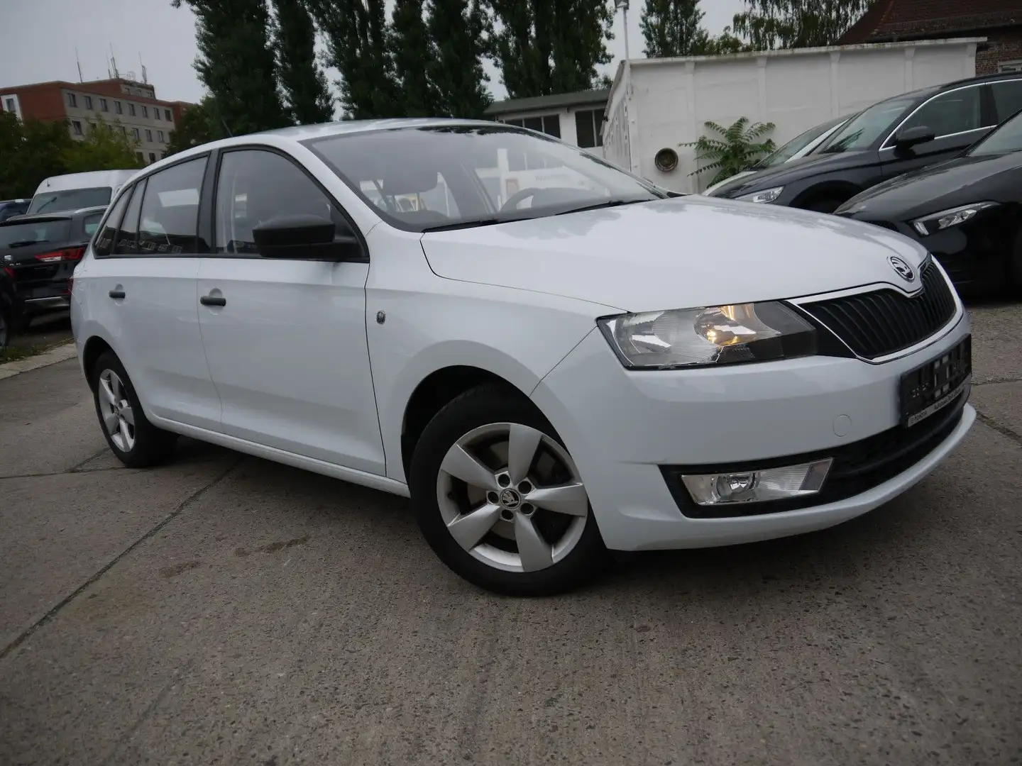 Skoda Rapid/Spaceback Spaceback Active Blanc - 1