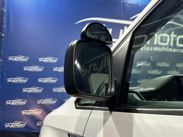 Volkswagen Caddy view 21