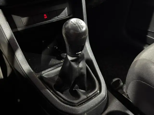 Volkswagen Caddy view 5