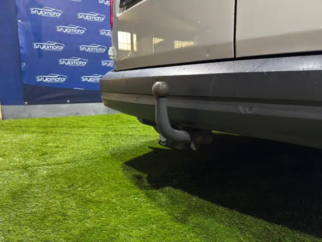 Volkswagen Caddy view 3