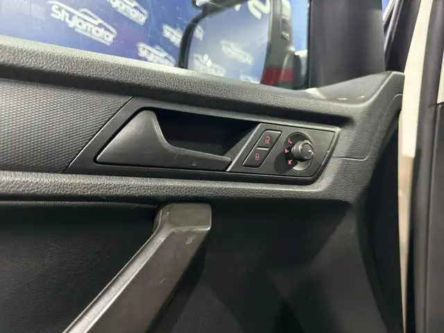 Volkswagen Caddy view 7