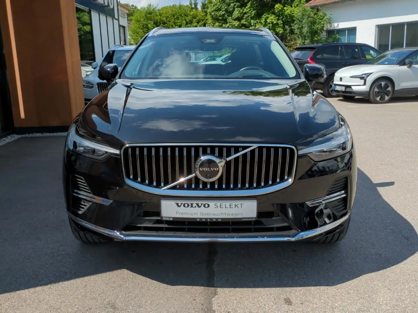 Volvo XC60 Inscription Recharge Plug-In Hybrid AWD T6 Twin En Schwarz - 2