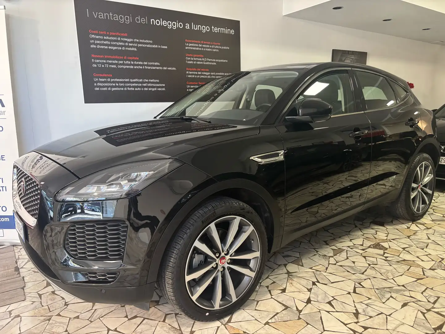 Jaguar E-Pace E-Pace 2.0d i4 SE awd 180cv auto UNIPROPRIETARIO Noir - 1