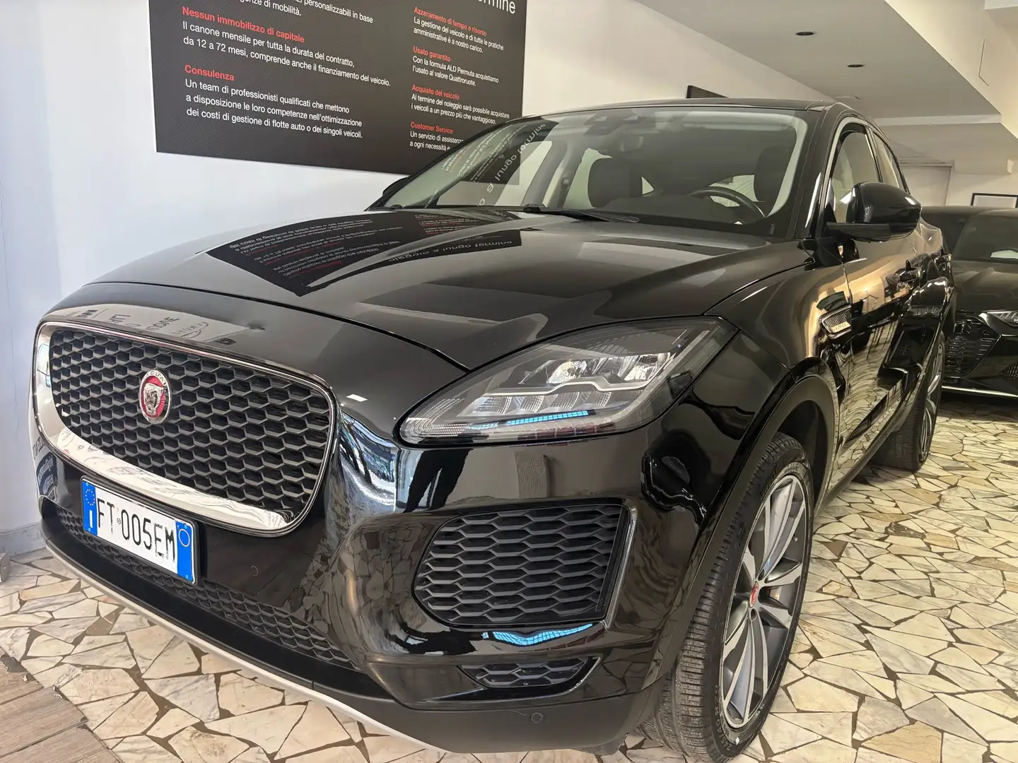 Jaguar E-Pace E-Pace 2.0d i4 SE awd 180cv auto UNIPROPRIETARIO Noir - 2