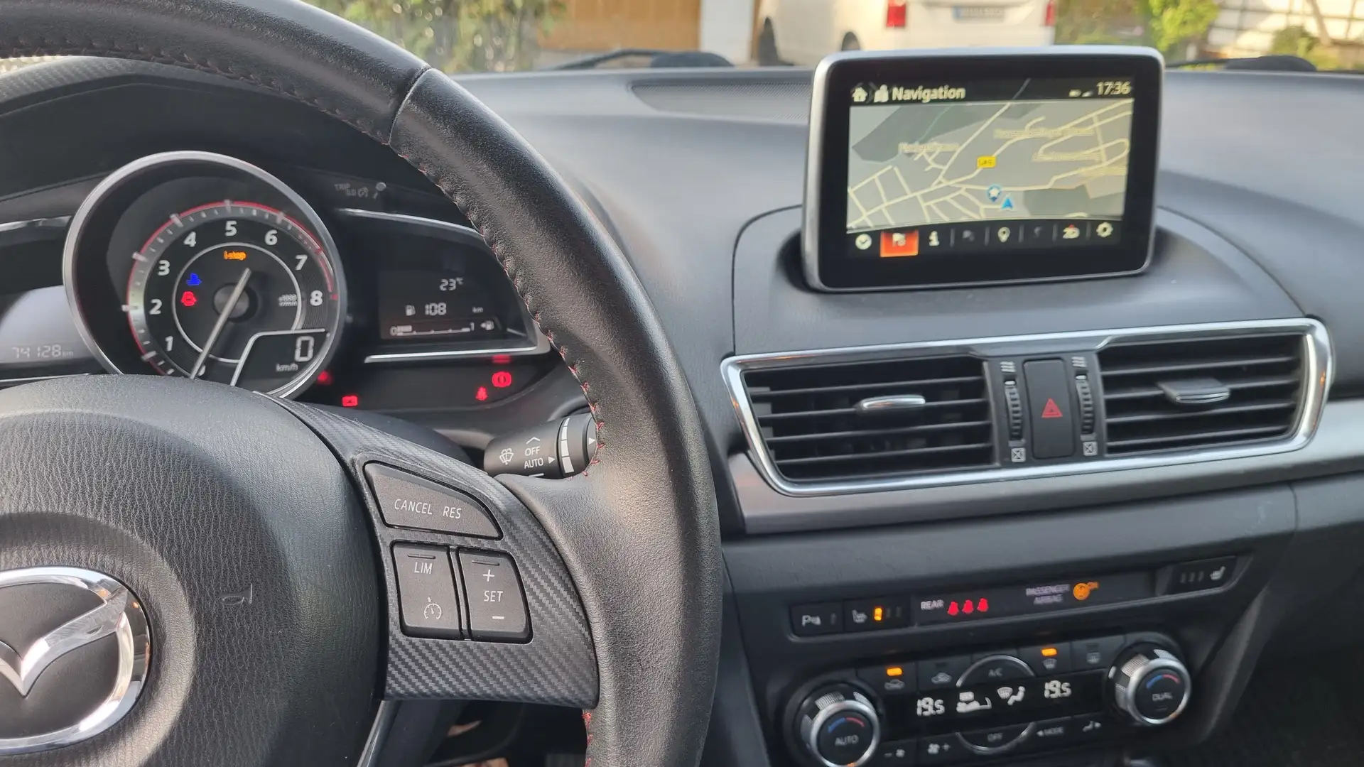Mazda 3 3 SKYACTIV-G 120 Sports-Line - 2