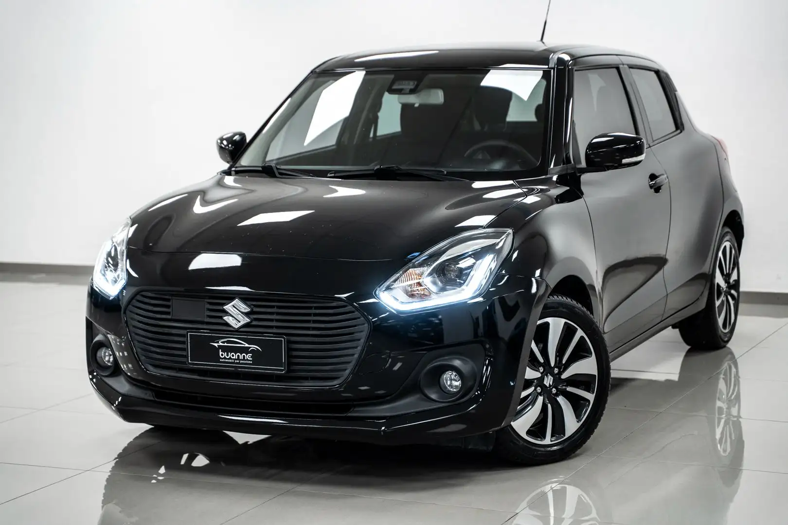 Suzuki Swift 1.2h Top 2wd Navigatore Telecamera Xenon Km Certi Negru - 1