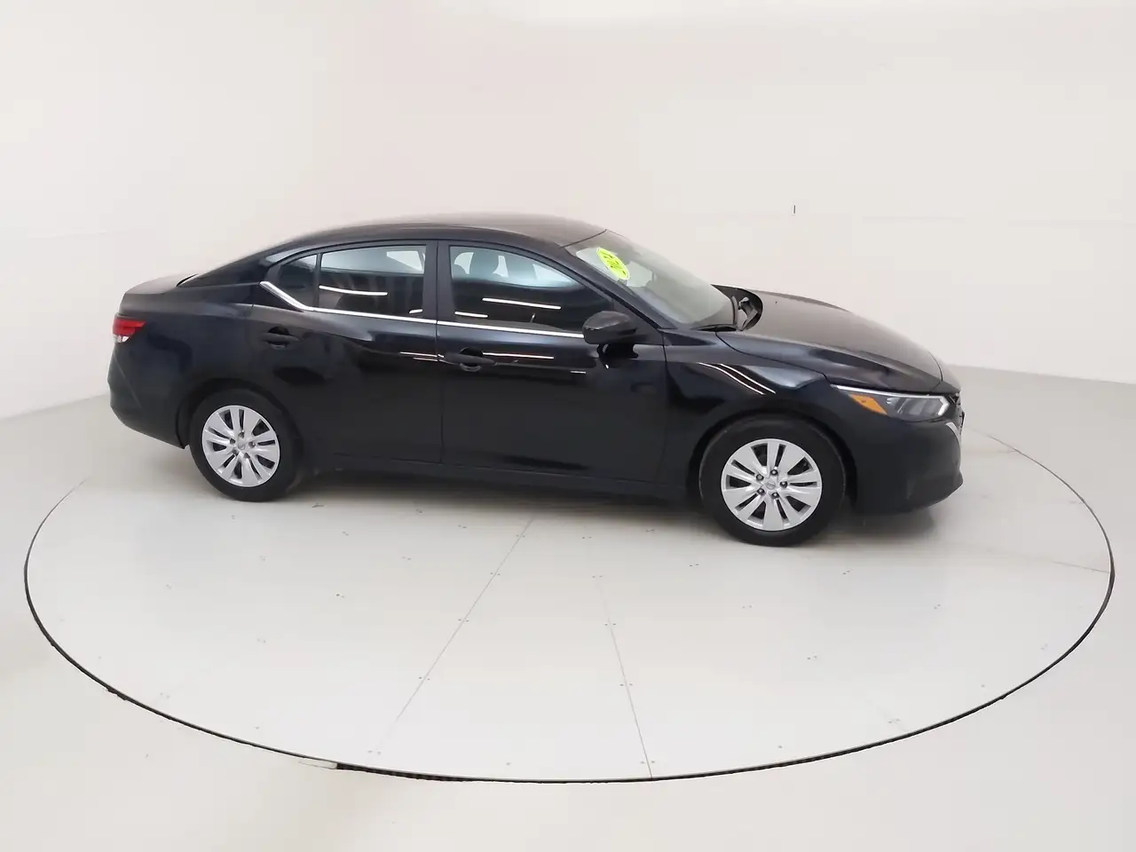 Nissan Sentra снимка Nissan Sentra