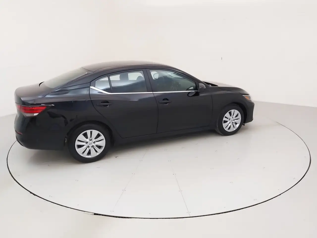 Nissan Sentra снимка Nissan Sentra