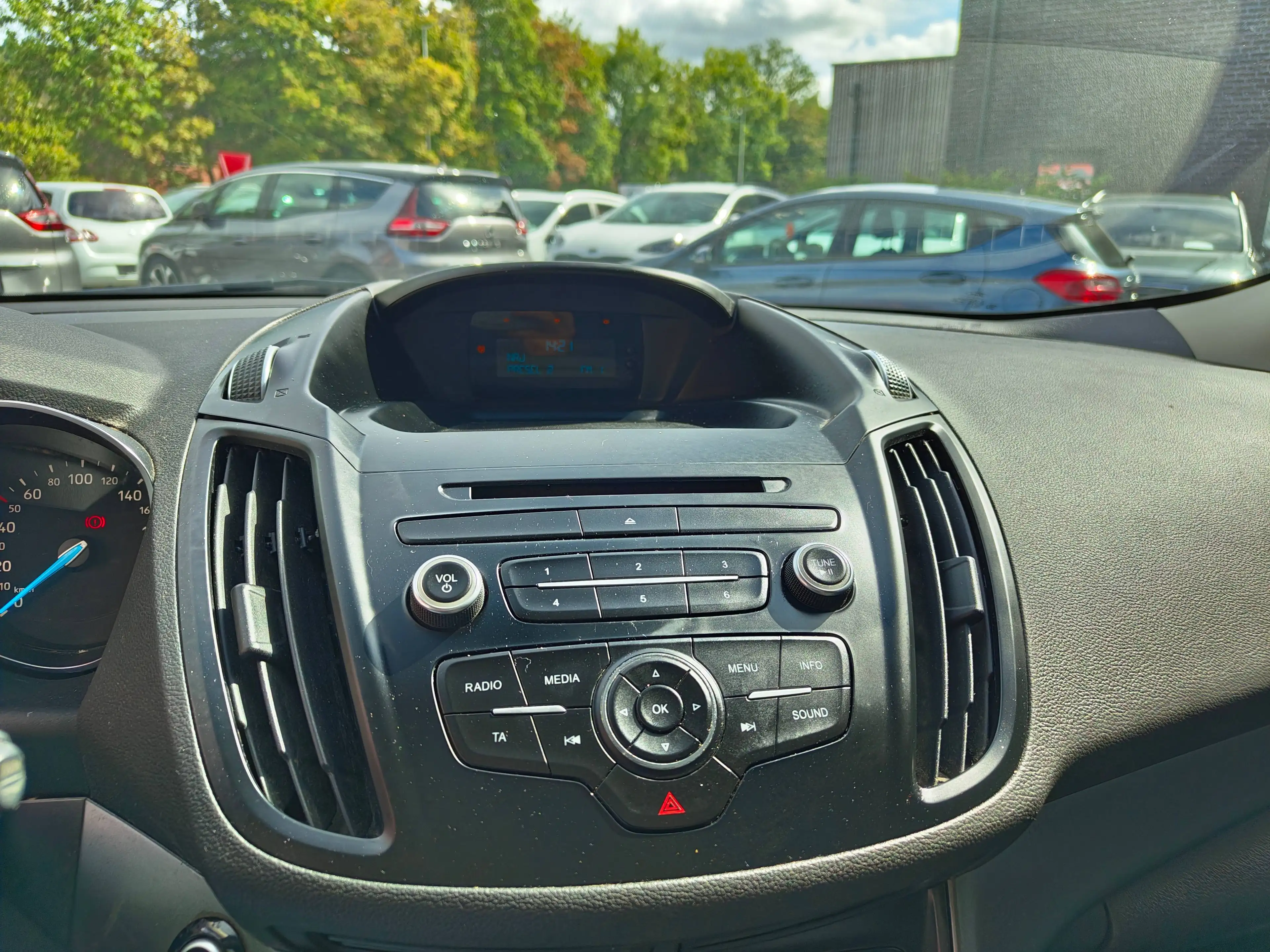 Ford Kuga 1.5 TDCi *CRUISE*CLIM*ATTACHE REMORQUE*GARANTIE 12 MOIS — photo 10