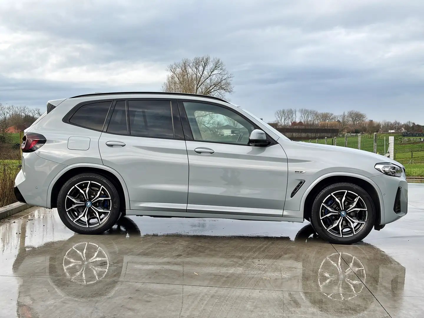 BMW X3 X3 xDrive30e * M sport * PANO * 360° CAM * Gris - 2