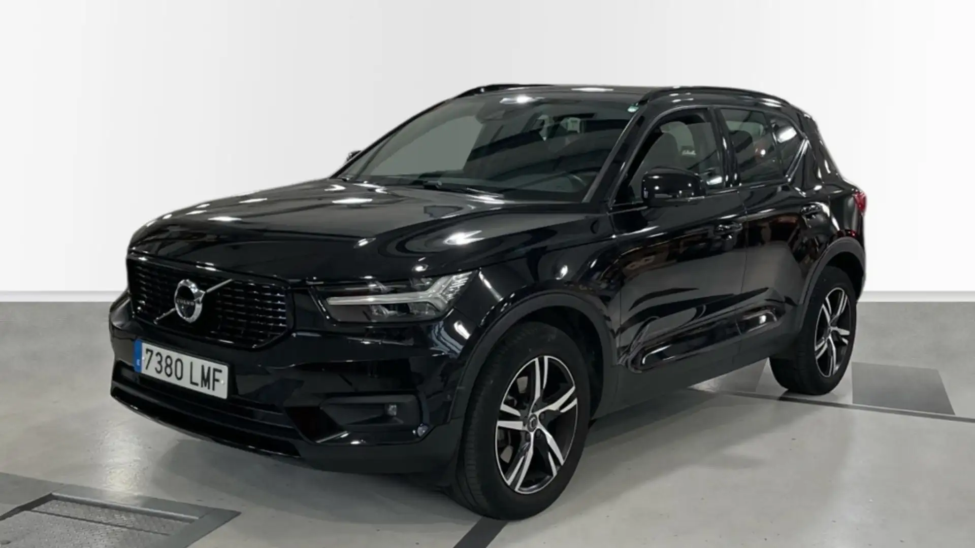 Volvo XC40 2.0 B5 G R-DESIGN AUTO 4WD 5P Negro - 1