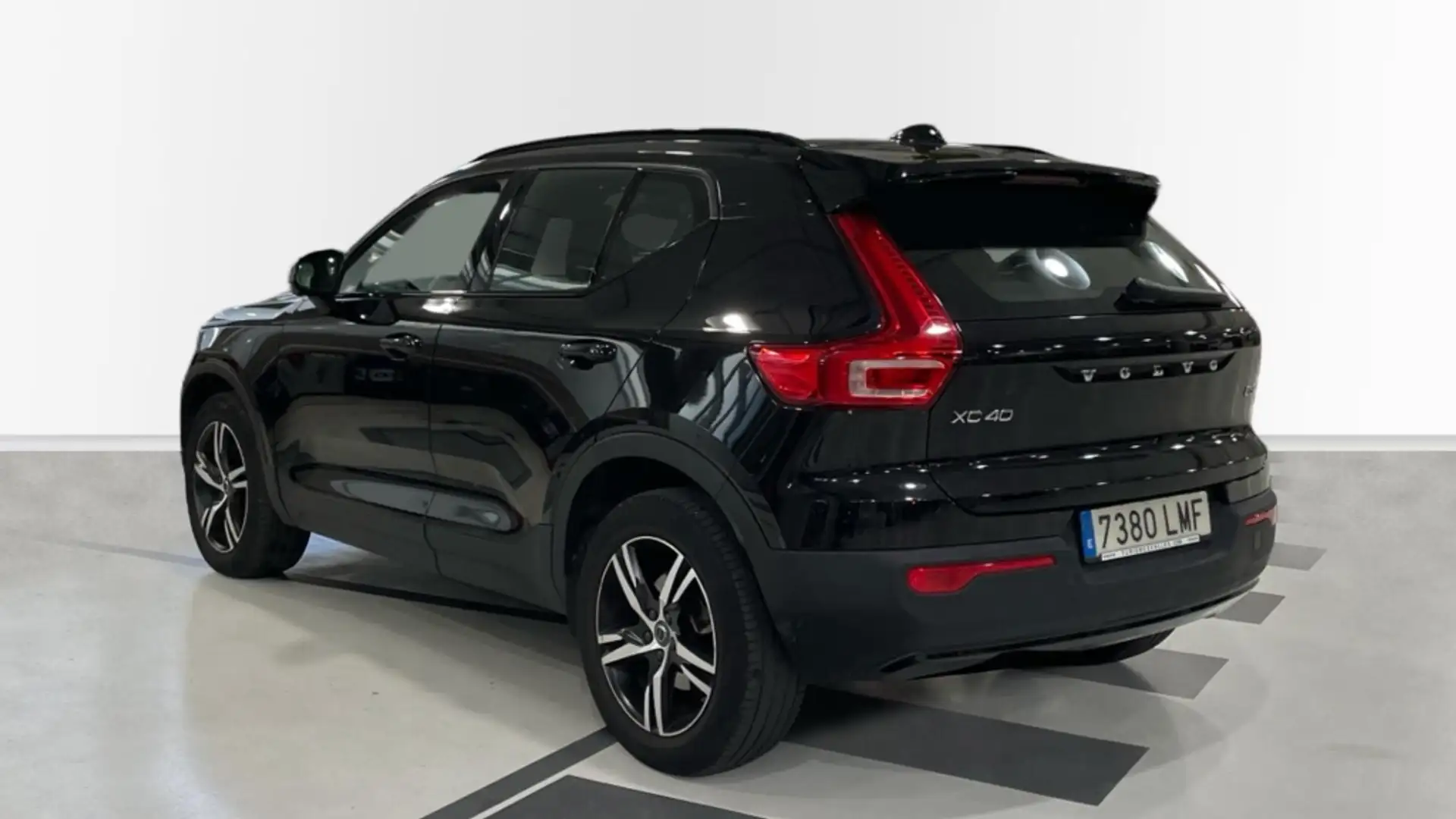 Volvo XC40 2.0 B5 G R-DESIGN AUTO 4WD 5P Negro - 2