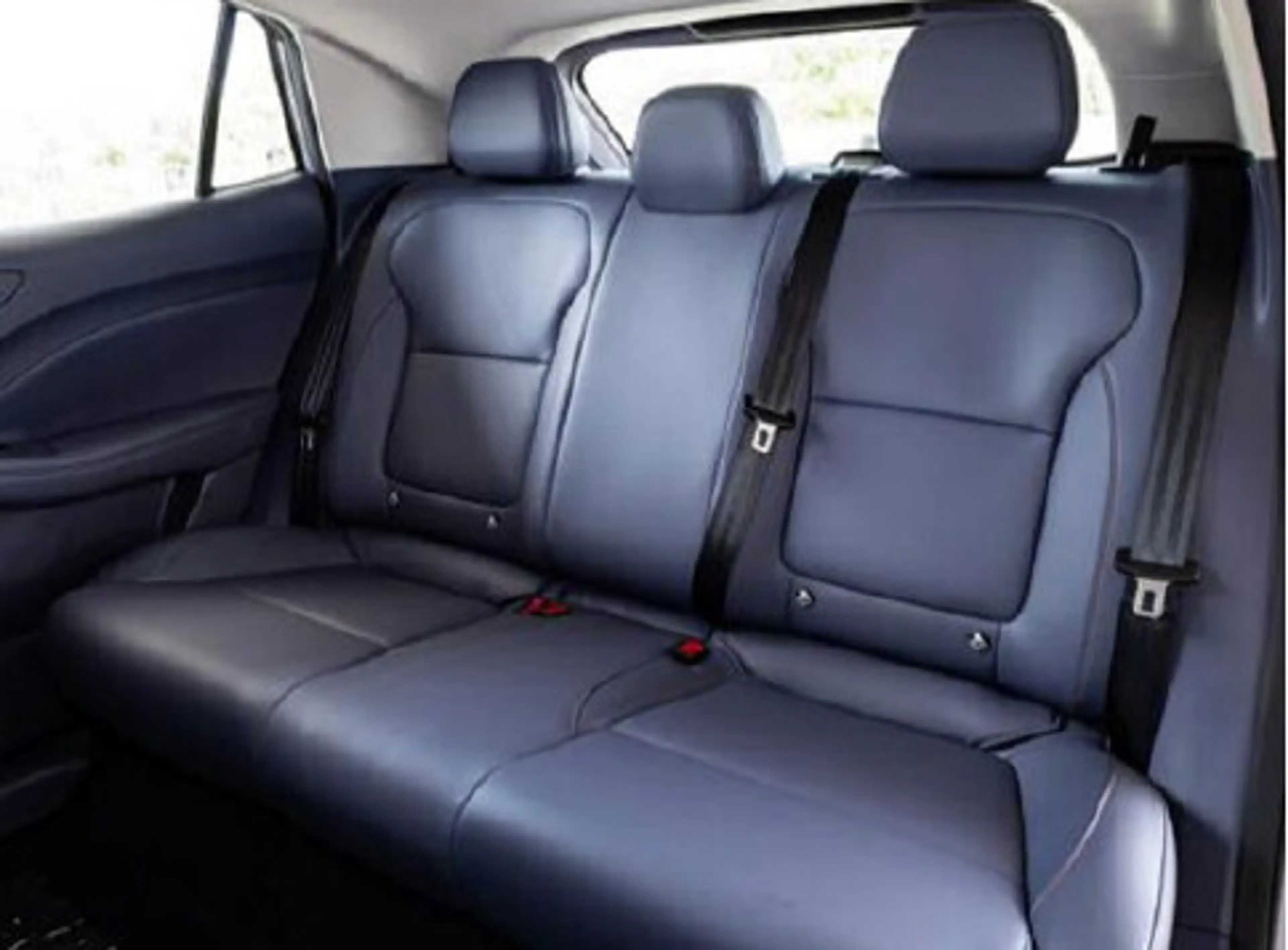 MG MG4 EV Urban 54 kWh Design Edition *WINTERKOMPLETTR... — photo 2