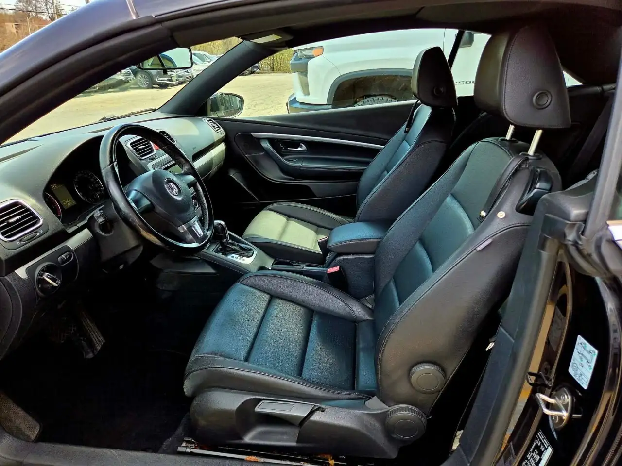 Volkswagen Eos снимка Volkswagen Eos