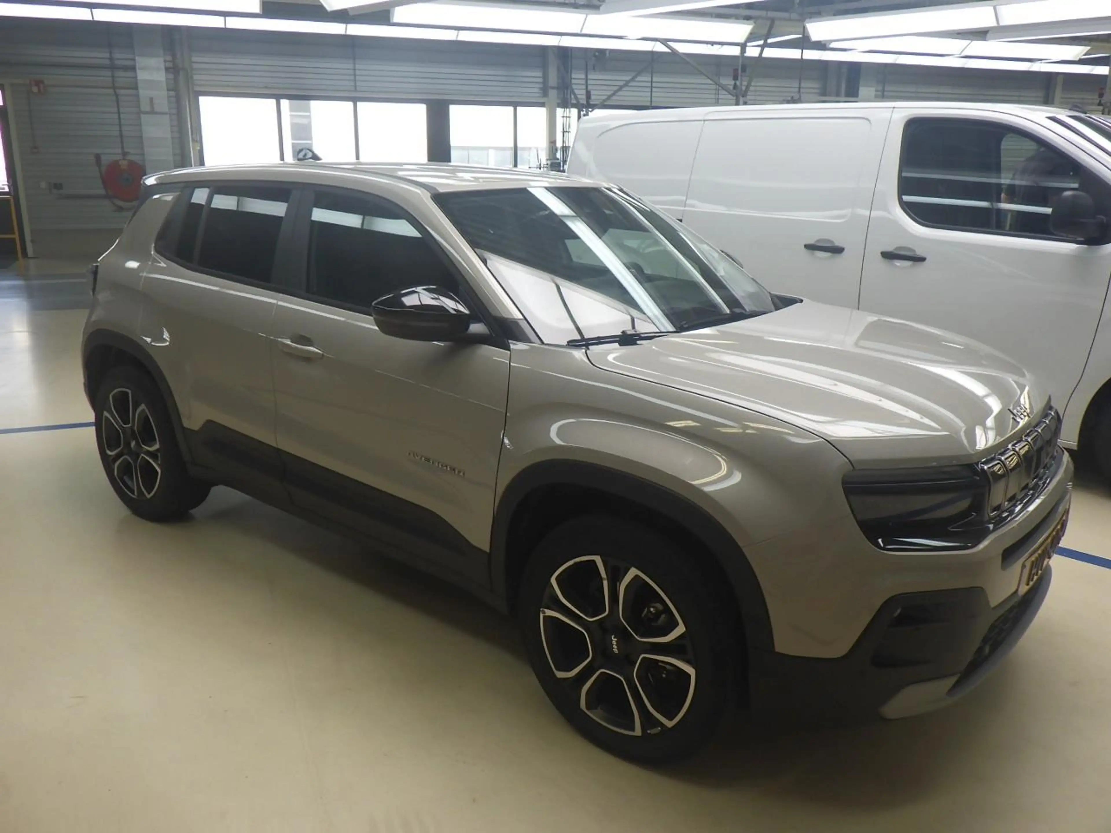 Jeep Avenger 1.2 e-Hybrid Altitude | Navigatie | Camera | Elekt — photo 2