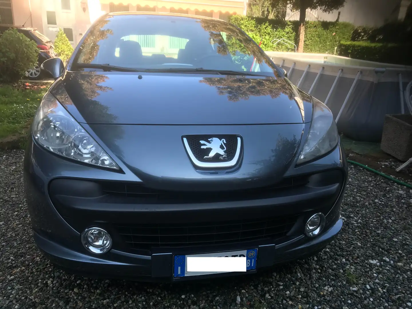Peugeot 207 3 Porte Gri - 2
